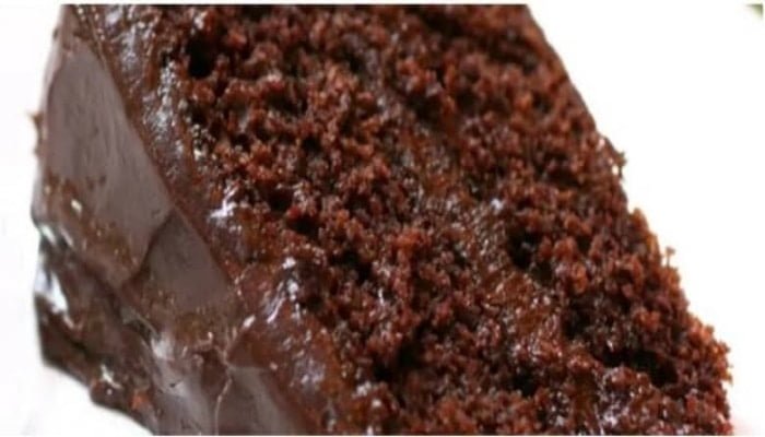 Receita bolo de chocolate com água para fazer no café da tarde